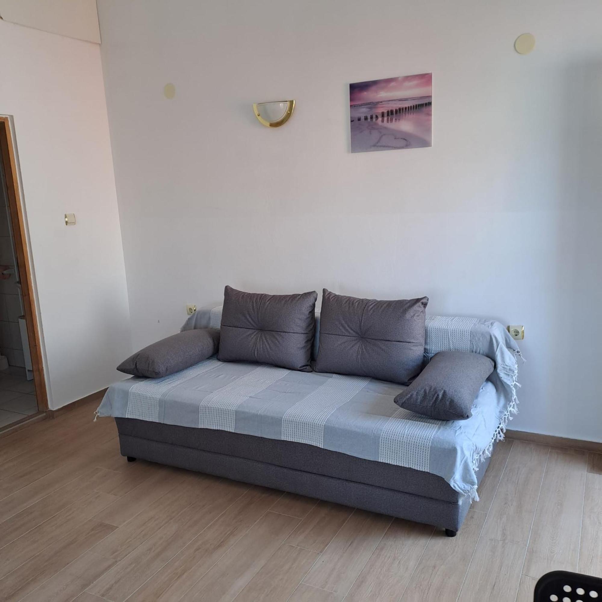Apartments Cecilija Povljana Exterior photo